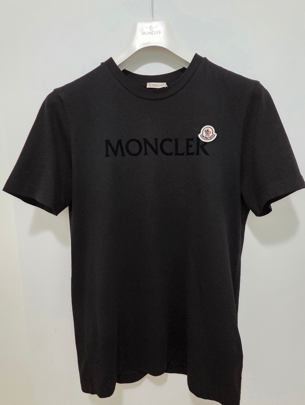 Moncler Short Sleeve Tee with a Velvet Front Monogram and a Logo. Size Medium